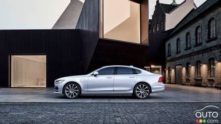 Photos de la Volvo S90 T-8 Twin Engine hybride enfichable