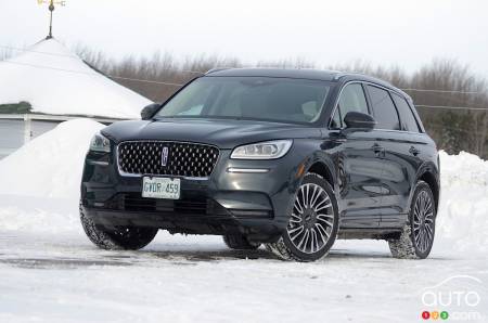 2022 Lincoln Corsair PHEV pictures