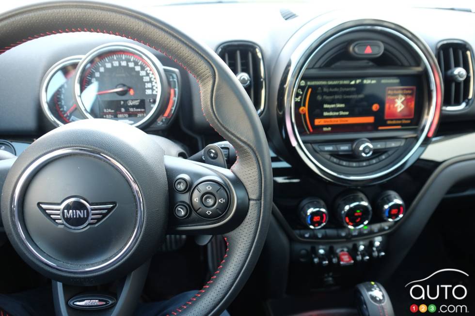 Nous conduisons la MINI Countryman JCW Midnight Black Edition 2019