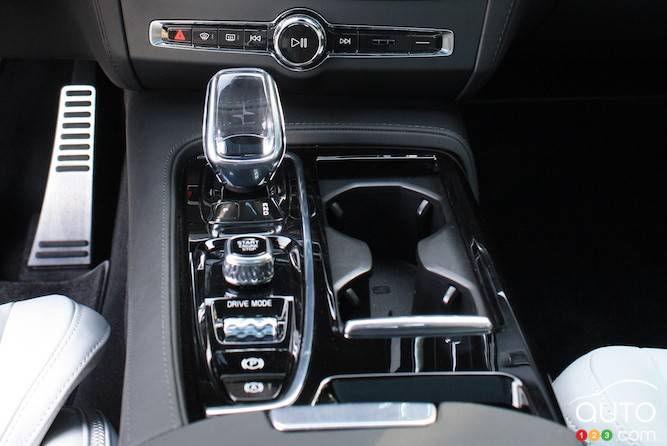 We drive the 2021 Polestar 1