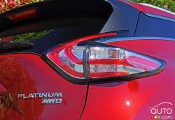 2016 Nissan Murano Platinum tail light