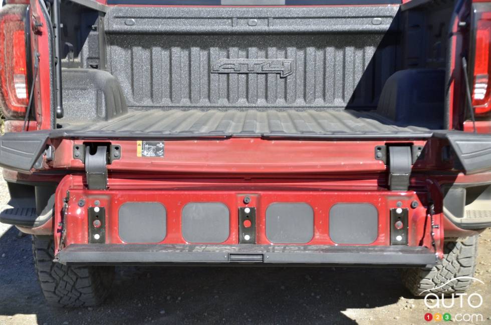 Introducing the new 2019 GMC Sierra AT4