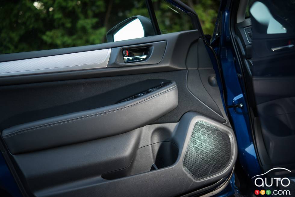 2016 Subaru legacy 2.5i Touring door panel