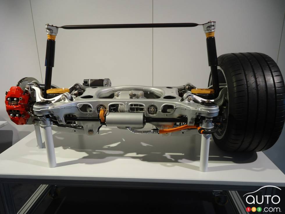 2017 Porsche Panamera Turbo details