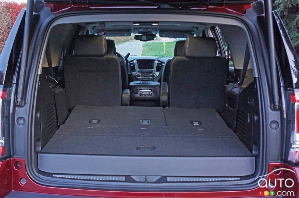 Coffre du GMC Yukon Denali 2016