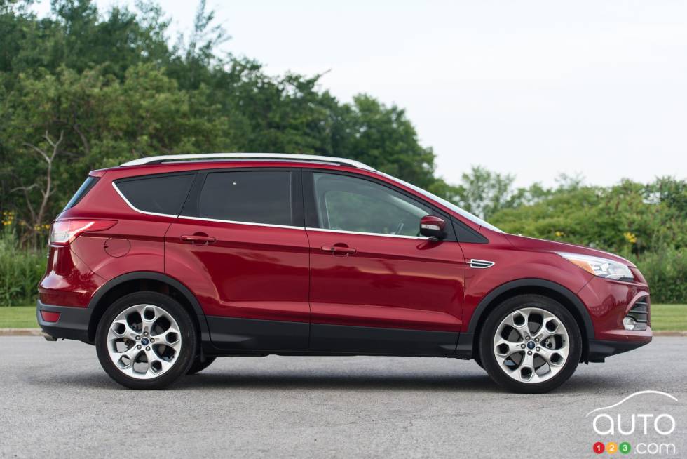 2015 Ford Escape Ecoboost Titanium pictures Auto123