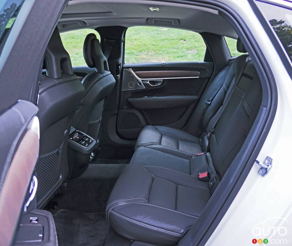  Backseat side view                              