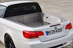 BMW E92 M3 pickup trunk