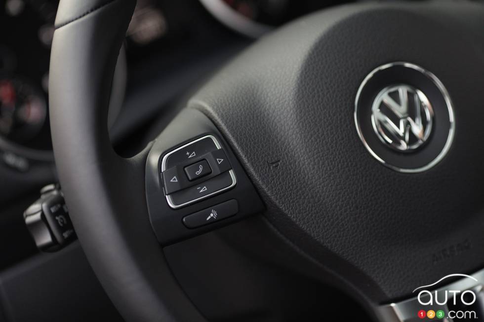 Commandes Bluetooth montées au volant