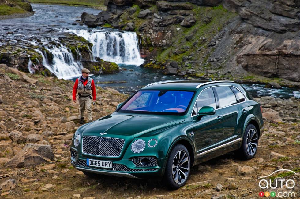 2017 Bentley Bentayga Fly Fishing headlight