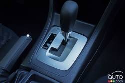 2016 Subaru Impreza 5-door Touring shift knob
