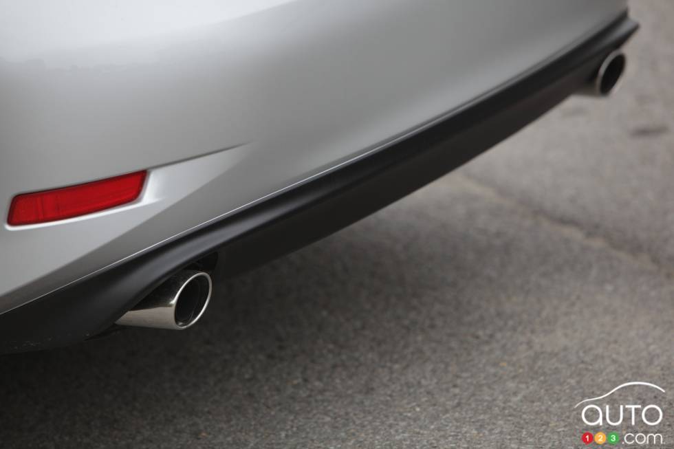 Exhaust tip details