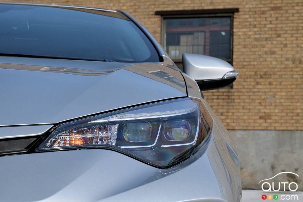 We test drive the new 2019 Toyota Corolla 