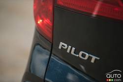 2016 Honda Pilot Touring model badge