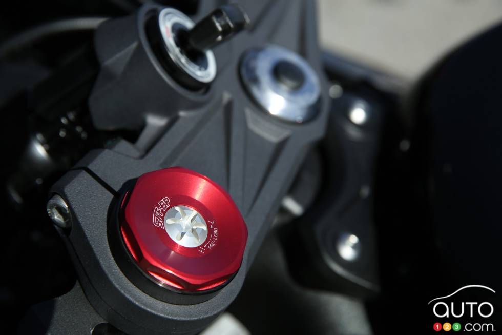 suspension adjustment knob