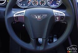 2016 Bentley Continental GT Speed Convertible steering wheel