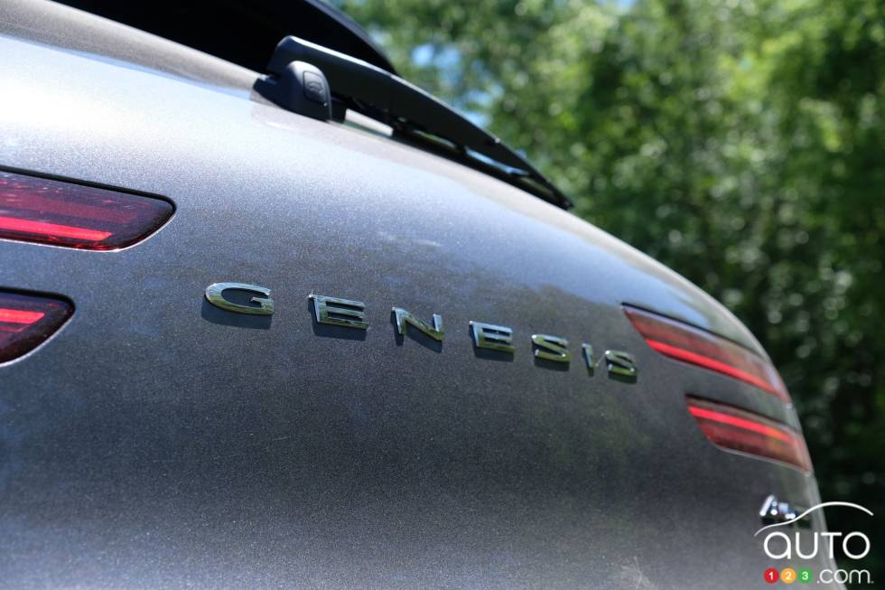 We drive the 2022 Genesis GV70