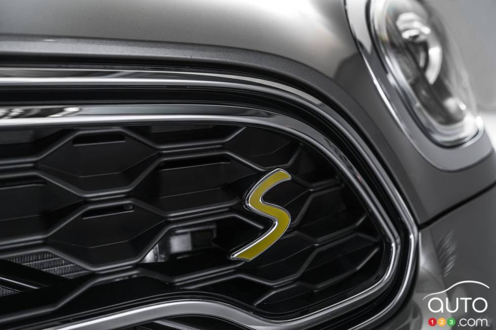 Calandre avant de la MINI Cooper S E Countryman ALL4 2017