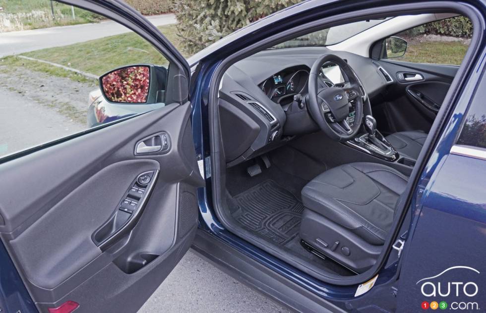 Panneau de porte de la Ford Focus Titanium 2016