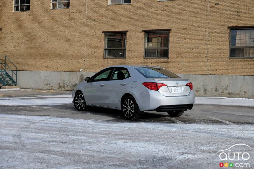 We test drive the new 2019 Toyota Corolla 