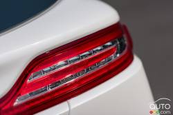 2016 Lincoln MKC Ecoboost AWD tail light