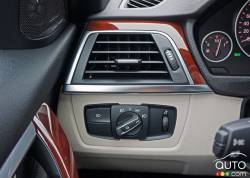 2016 BMW 328i Xdrive Touring interior details