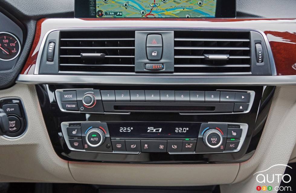 2016 BMW 328i Xdrive Touring climate controls