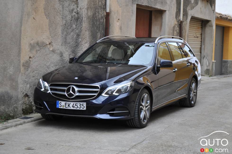 Vue 3/4 avant gauche