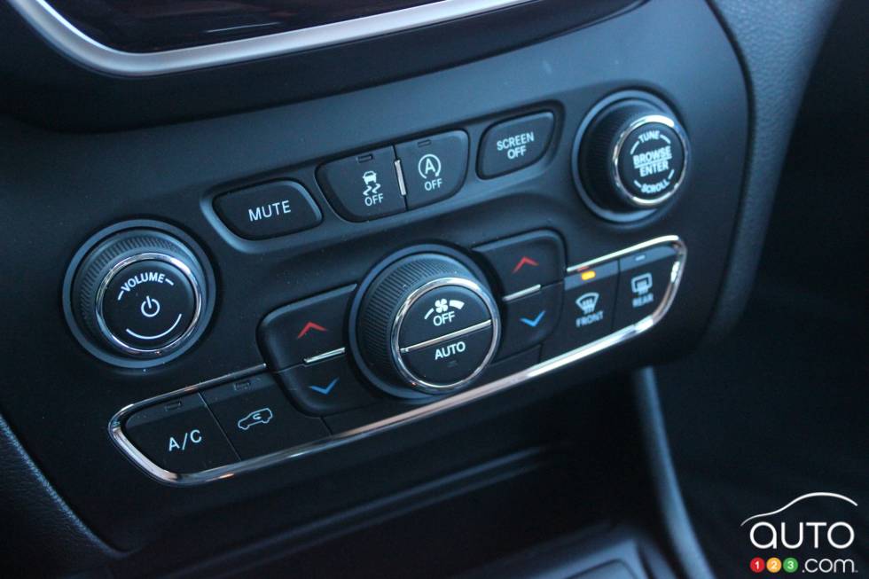 We drive the 2019 Jeep Cherokee Overland