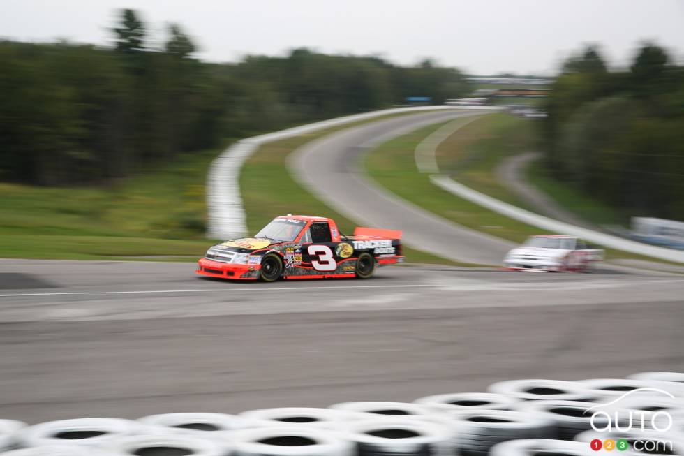 Ty Dillon, Chevrolet Bass Pro Shops - Tracker Boat en action lors de la première pratique de vendredi