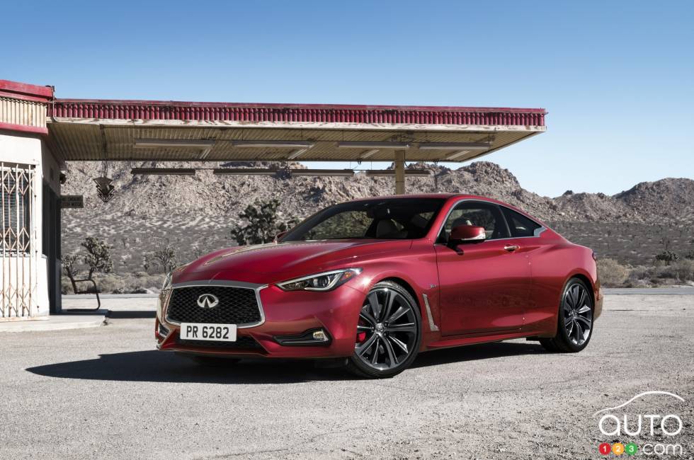 2016 Infiniti Q60 front 3/4 view