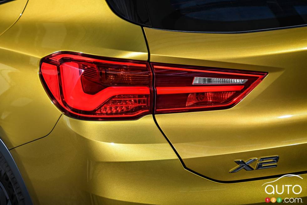 Rear headlight