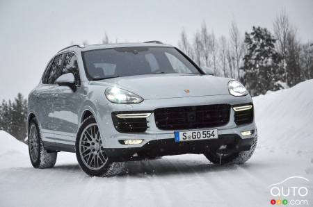 Photos de la Porsche Cayenne GTS/Turbo S 2016