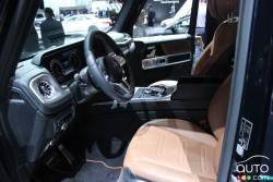 Dashboard and front seats of the 2019 Mercedes-Benz G-Class