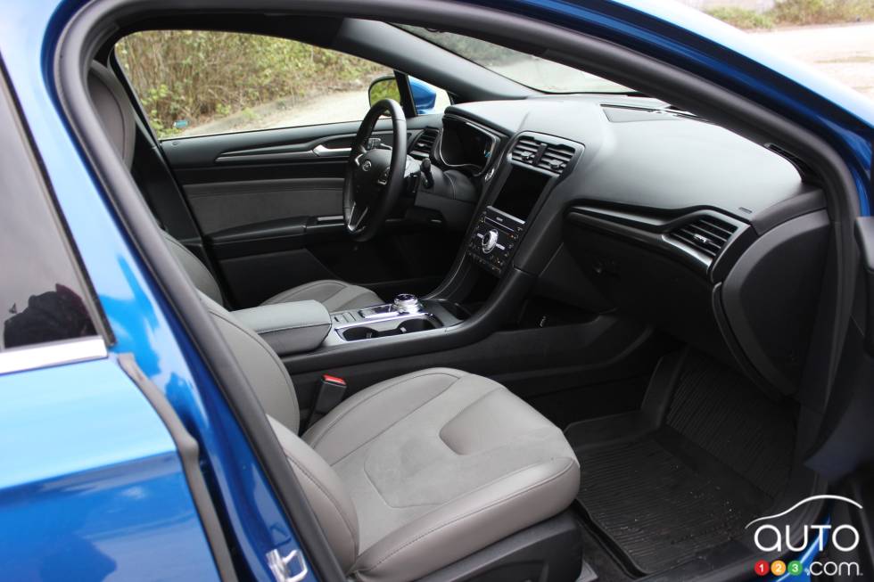 Dashbord and front seats
