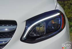 2016 Mercedes-Benz B250 4matic headlight