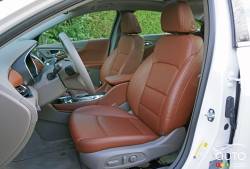 2016 Chevrolet Malibu Hybrid front seats