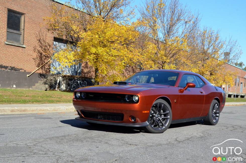 We drive the 2020 Dodge Challenger R/T Scat Pack 