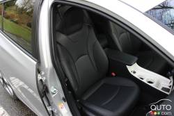 2016 Toyota Prius front seats