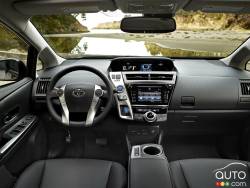 Tableau de bord de la Toyota Prius V 2017