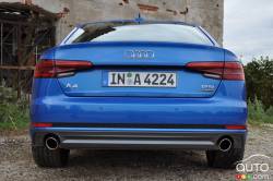 Vue arrière de l'Audi A4 2017