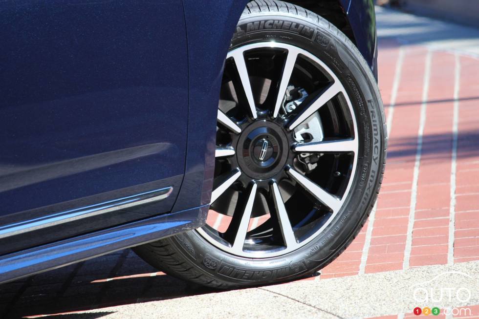 Front tire