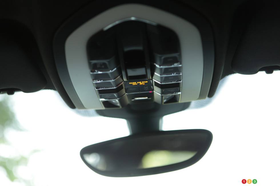 Commandes sur la console au pavillon