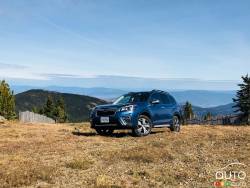  3/4 front view fo the 2019 Subaru Forester Premier