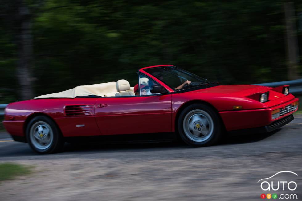 Conduite de la Ferrari Mondial T 1989