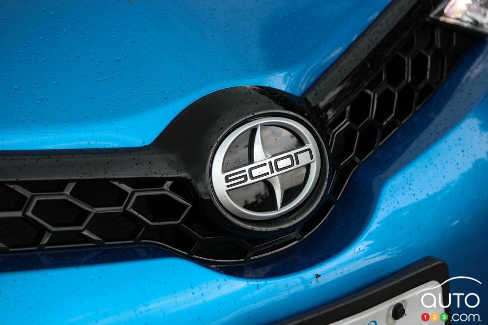 2016 Scion iM manufacturer badge