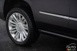 Roue du Cadillac Escalade 2016