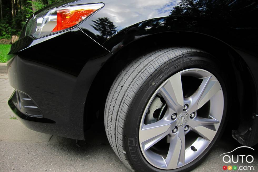 Détails de la roue avant gauche