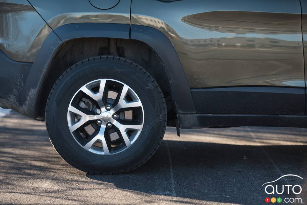 2016 Jeep Cherokee Trailhawk wheel