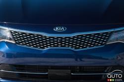 2016 Kia Optima SXL front grille
